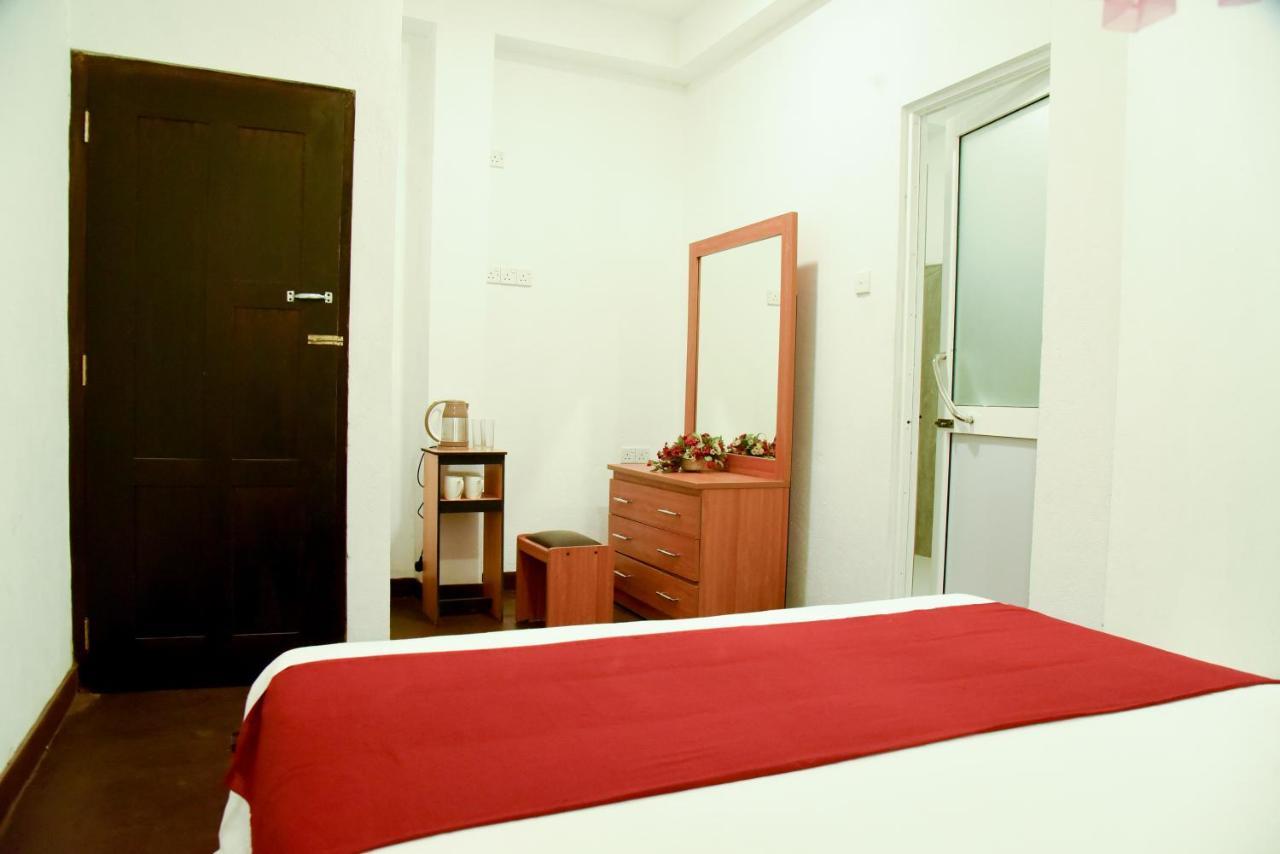 Hotel Grand 39 Ella Esterno foto