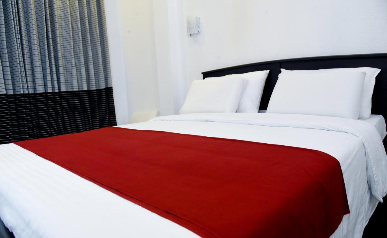 Hotel Grand 39 Ella Esterno foto